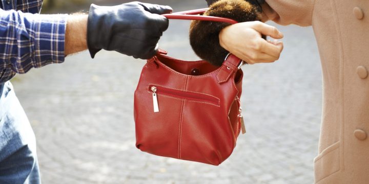 Θεσσαλονίκη: Άρπαξαν από γυναίκα τσάντα με 63.000 ευρώ