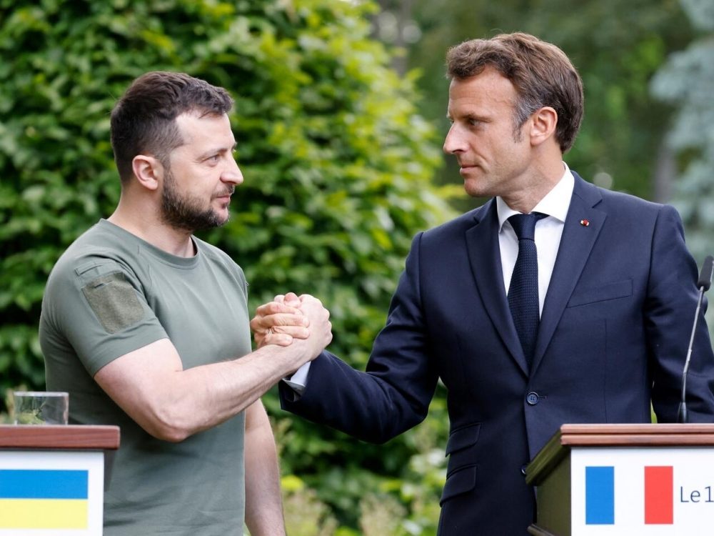 Τηλεφωνική επικοινωνία Μακρόν – Ζελένσκι για τον πυρηνικό σταθμό της Ζαπορίζια
