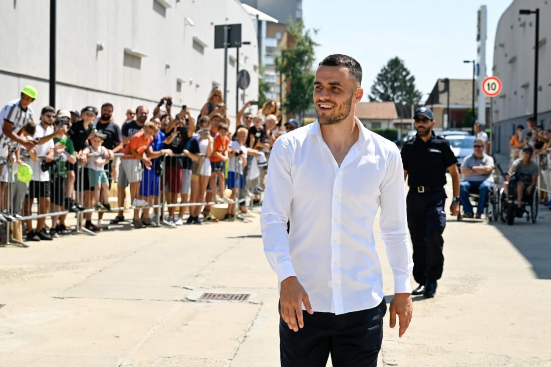 Στο Τορίνο ο Κόστιτς για να υπογράψει στη Γιουβέντους