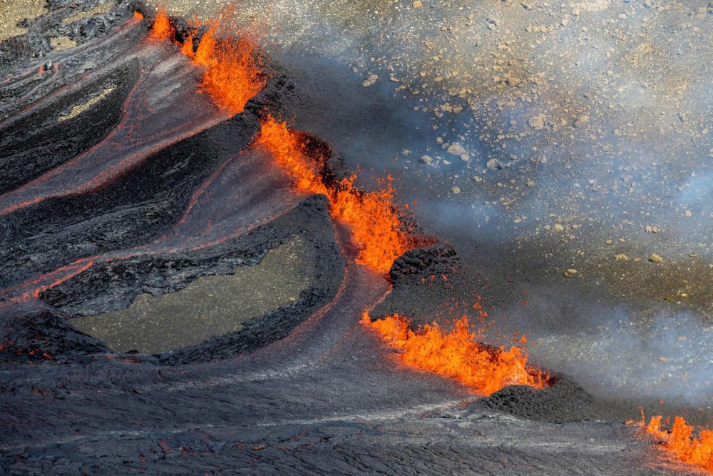 Ισλανδία: Εξερράγη ηφαίστειο κοντά στο Ρέικιαβικ (Video)