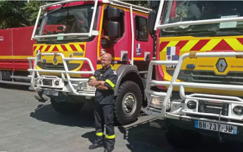 «Οι πυρκαγιές στη Μεσόγειο είναι μεγαλύτερες κάθε χρόνο»  – Τι λέει  ο επικεφαλής της αποστολής των Γάλλων πυροσβεστών στην Ελλάδα