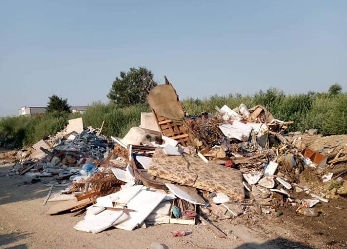 Διαβατά: Καθαρίζεται η οδός Ελαιώνων στον οικισμό Αγία Σοφία