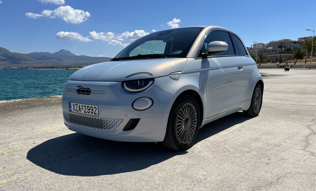 Οι περισσότεροι το κάνουν λάθος -Δες με ποιον τρόπο πρέπει να ελέγχεις τα λάδια του αυτοκινήτου σου