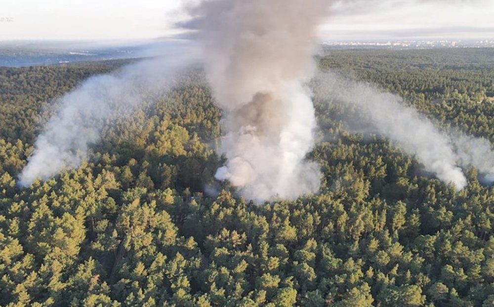 Γερμανία: Ανεξέλεγκτη μαίνεται η πυρκαγιά στο δάσος Γκρούνεβαλντ στο Βερολίνο
