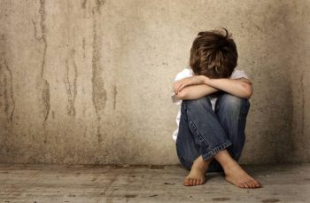 Ομοσπονδία Παιδιάτρων: Προτάσεις ενάντια στις κακοποιήσεις παιδιών σε δομές φιλοξενίας