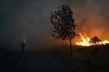Πορτογαλία: Ανεξέλεγκτη η πυρκαγιά στον εθνικό δρυμό Σέρα ντα Εστρέλα