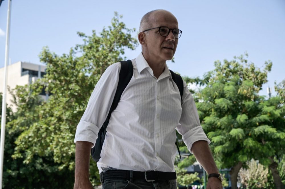 Καταθέτει για τις παρακολουθήσεις ο Τάσος Τέλλογλου