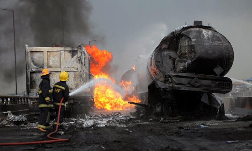 Πολύνεκρη τραγωδία στη Λιβύη – Δεκάδες οι τραυματίες από πυρκαγιά σε βυτιοφόρο