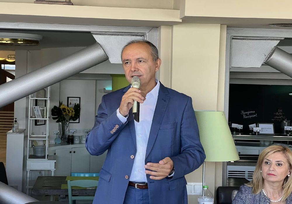 Θ. Καράογλου: «Ήρθε η ώρα να σπάσουμε τα έμφυλα στερεότυπα»