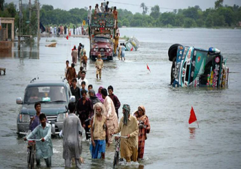 Πακιστάν: Τουλάχιστον 65 νεκροί σε τέσσερις ημέρες εξαιτίας των ασυνήθιστα έντονων για την εποχή βροχοπτώσεων