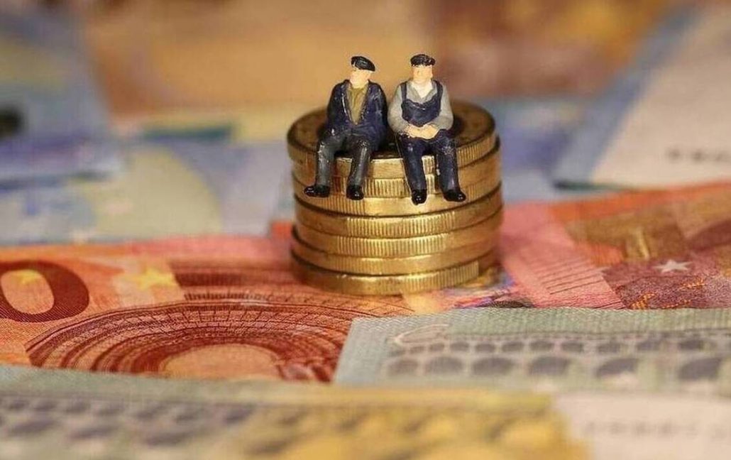 Τι σημαίνουν οι εξαγγελίες K. Μητσοτάκη στην πράξη – Πόσο αυξάνονται συντάξεις, μισθοί και επιδόματα