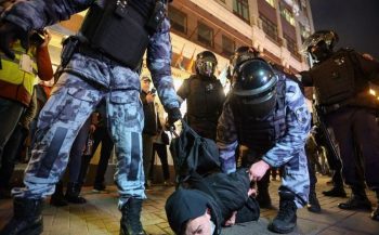 Ρωσία: Η επιστράτευση – παρωδία και ο κόκκινος συναγερμός