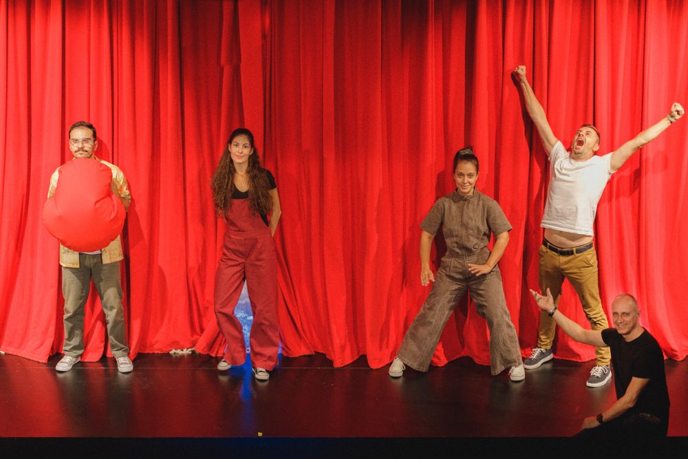 Το πιο ζεστό χειροκρότημα για τις «Ιστορίες να σκεφτείς» του Χόρχε Μπουκάι στο Metropolitan