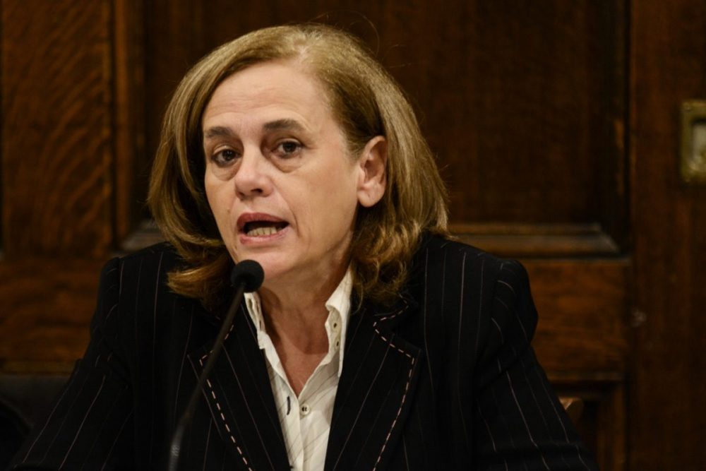 Π. Καλαποθαράκου: Να αναβαθμιστεί η υπηρεσία προστασίας καταναλωτή