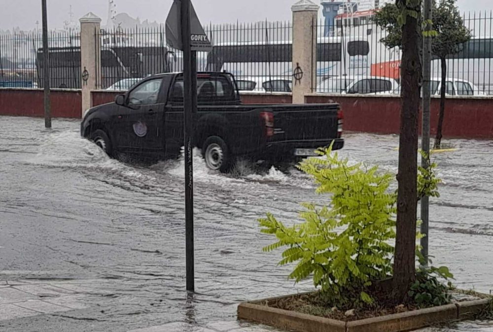Πλημμύρες από την έντονη βροχόπτωση στην Κέρκυρα