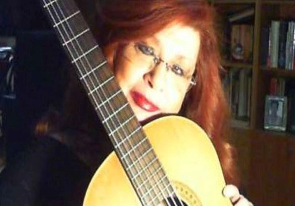 Η Λίζα Μαμακούκα στην ταράτσα ΕΣΗΕΜ-Θ