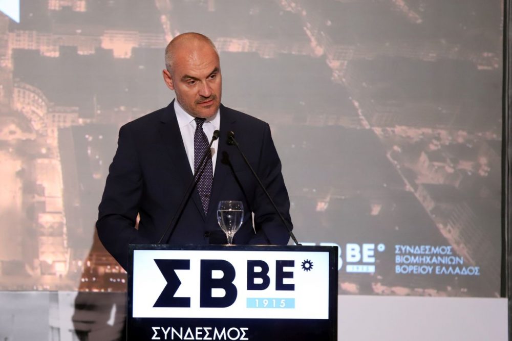 Φτάνει η ώρα να ανοίξει ο Σαββάκης τα χαρτιά του
