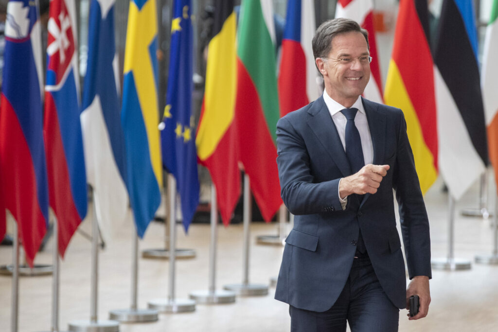 Ολλανδία: Ο πρωθυπουργός κατηγορείται για εσφαλμένη διαγραφή sms στο κινητό του τηλέφωνο