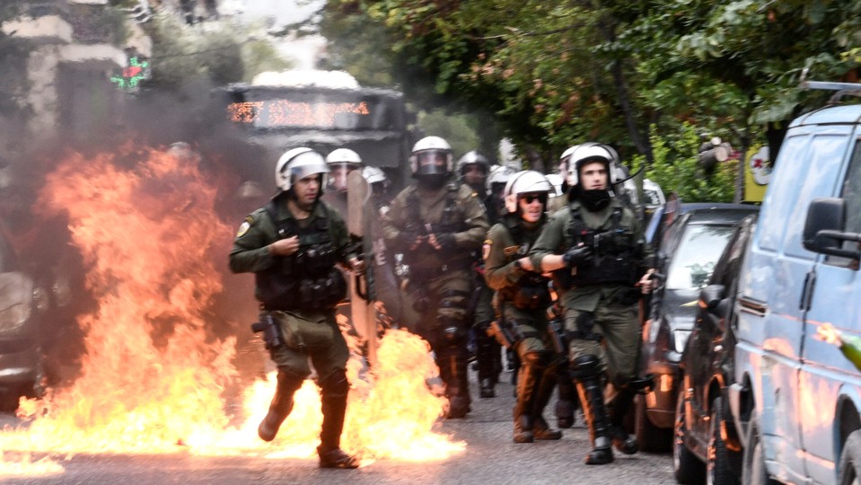 Επεισόδια σε πορεία στα Σεπόλια για την υπόθεση βιασμού της 12χρονης