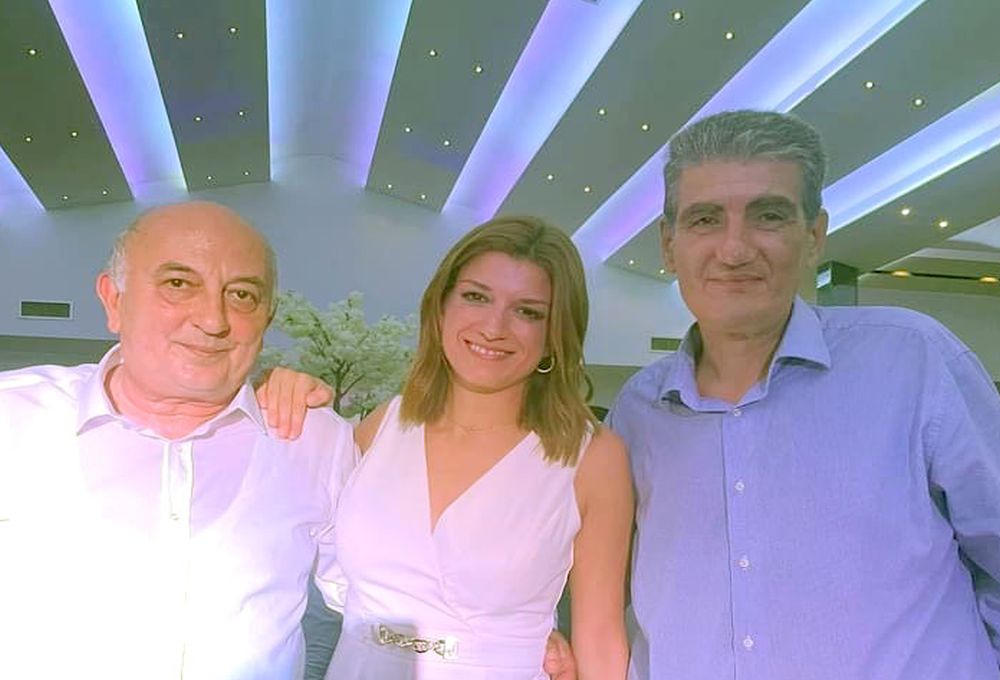 Δίπλα στον Γ. Αμανατίδη συνάδελφοί του βουλευτές