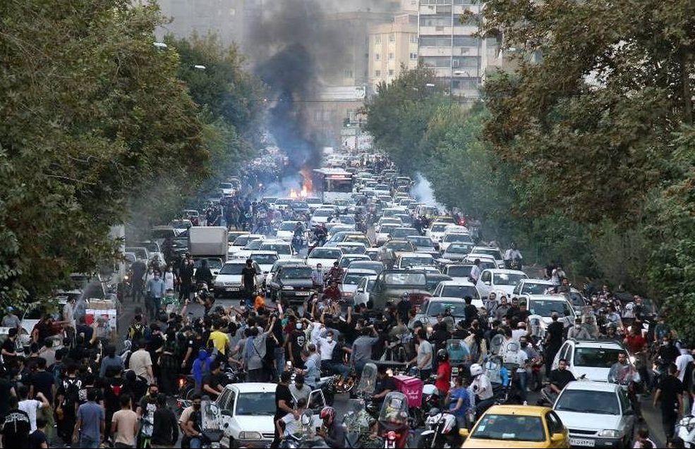 Ιράν: Δυνάμεις ασφαλείας πυροβολούν διαδηλωτές