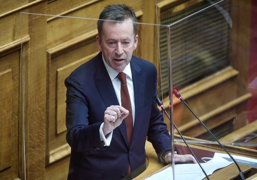 Β. Κόκκαλης: Τα κόμματα δεν είναι «μαντριά»