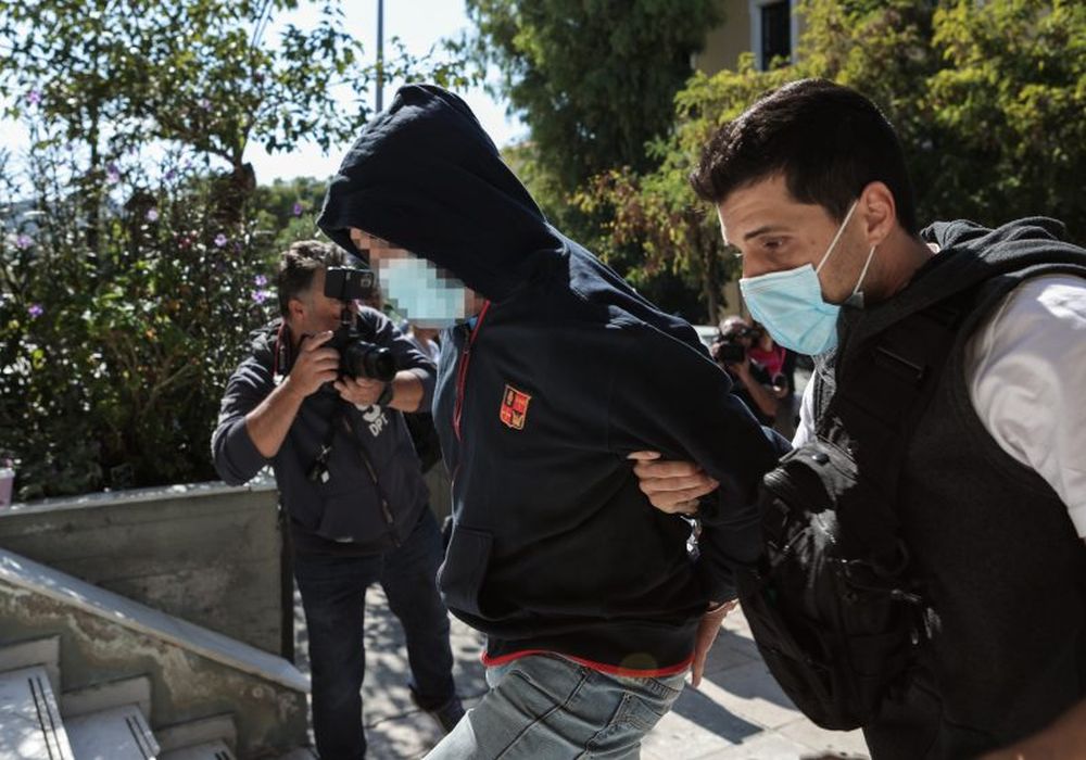 Αμίλητος στον εισαγγελέα ο 53χρονος που βίαζε και εξέδιδε τη 12χρονη – Πήρε νέα προθεσμία