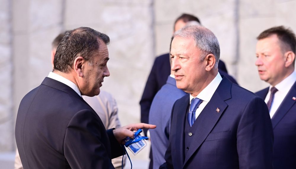 Η Τουρκία από τη μία απειλεί και από την άλλη ζητά διάλογο