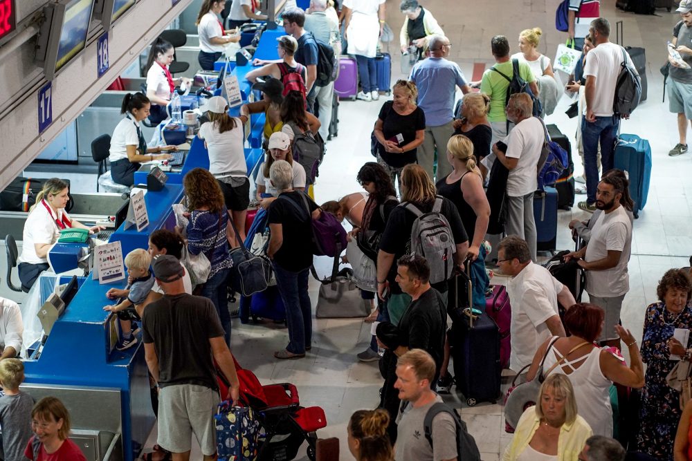 Αύξηση 20 εκατ. στα ταξιδιωτικά έσοδα του Ιουλίου