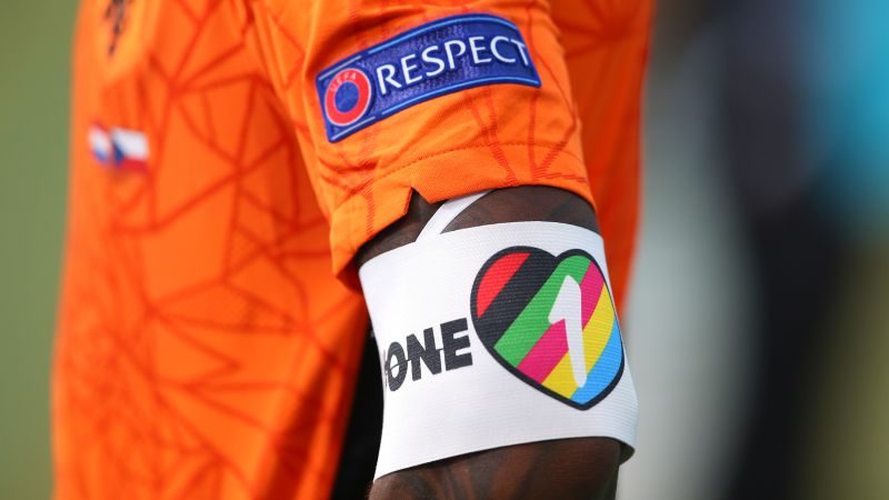Ολλανδία: Περιζήτητα τα περιβραχιόνια «OneLove» μετά την απαγόρευσή τους στο Κατάρ