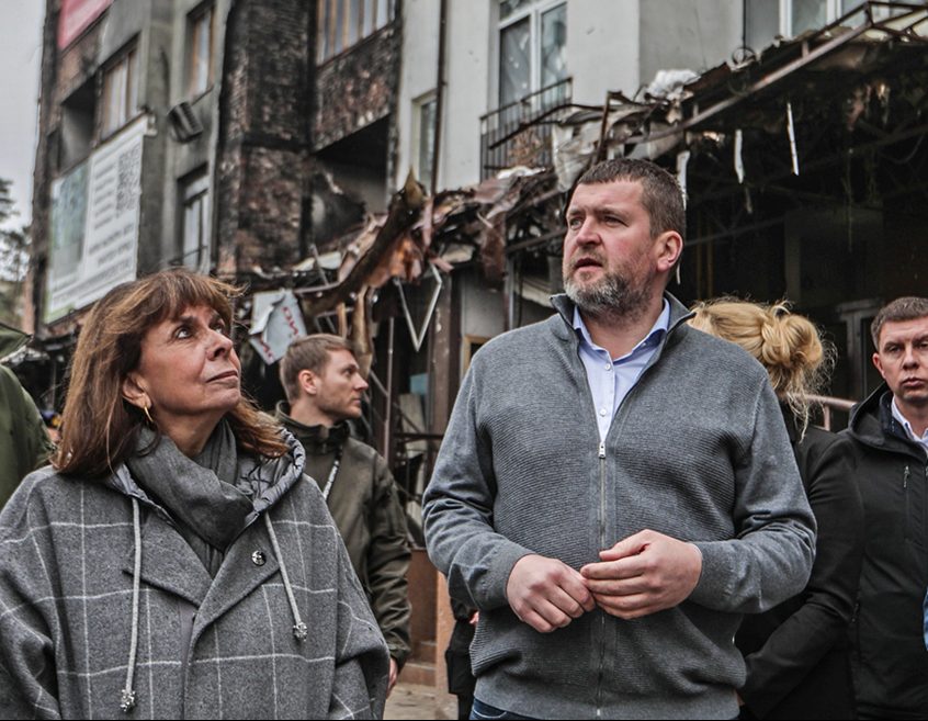 Ουκρανία: Σοκαρισμένη η  K. Σακελλαροπούλου με αυτά που είδε στο Ιρπίν