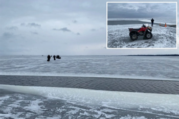 ΗΠΑ: Εκατοντάδες ψαράδες εγκλωβίστηκαν σε ένα κομμάτι πάγου μέσα σε λίμνη