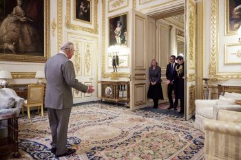Μ. Βρετανία: Σε θερμό κλίμα η συνάντηση Κ. Μητσοτάκη με τον βασιλιά Κάρολο – Όλα όσα συζητήθηκαν