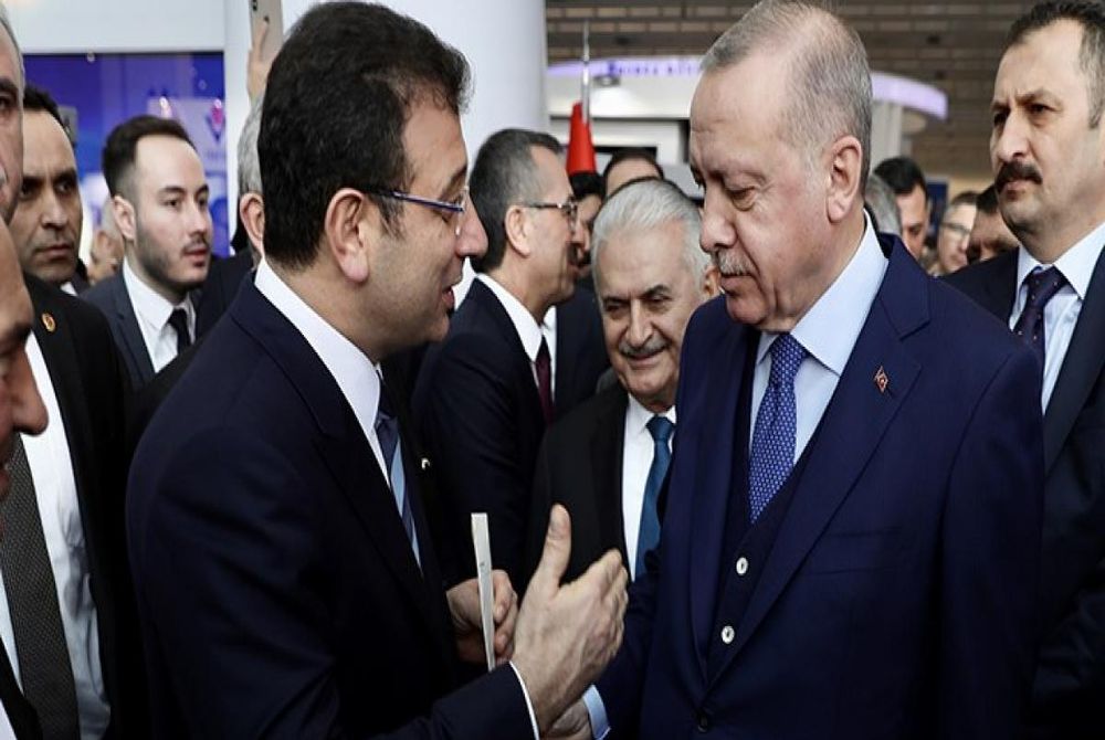 Αναζητώντας φως στο τούνελ