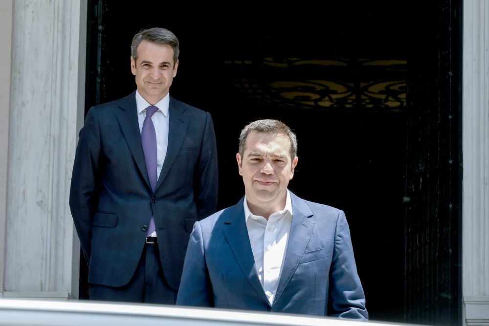 Μητσοτάκης VS Τσίπρας: Κυρίαρχος ο πρωθυπουργός σε όλους τους κρίσιμους τομείς