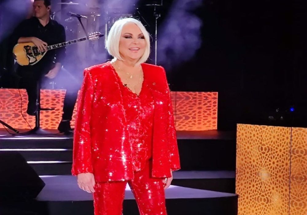 Αποκάλυψε την ηλικία της η Ρούλα Κορομηλά