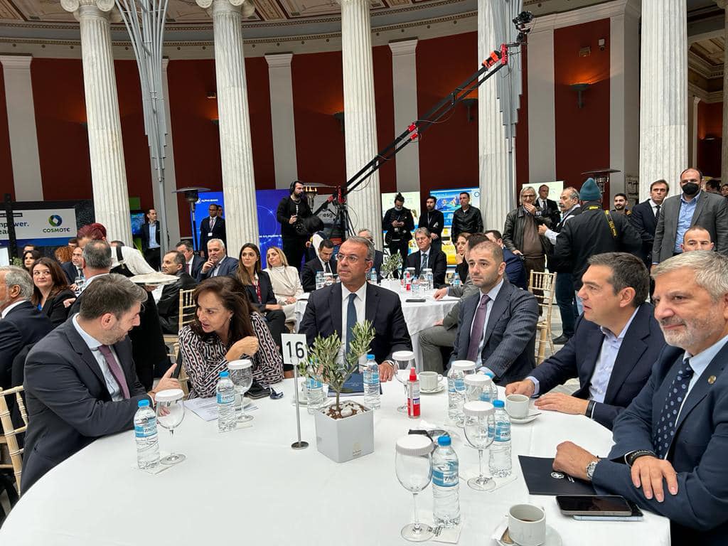 Τον έβαλαν απέναντι από Ανδρουλάκη, Διαμαντοπούλου