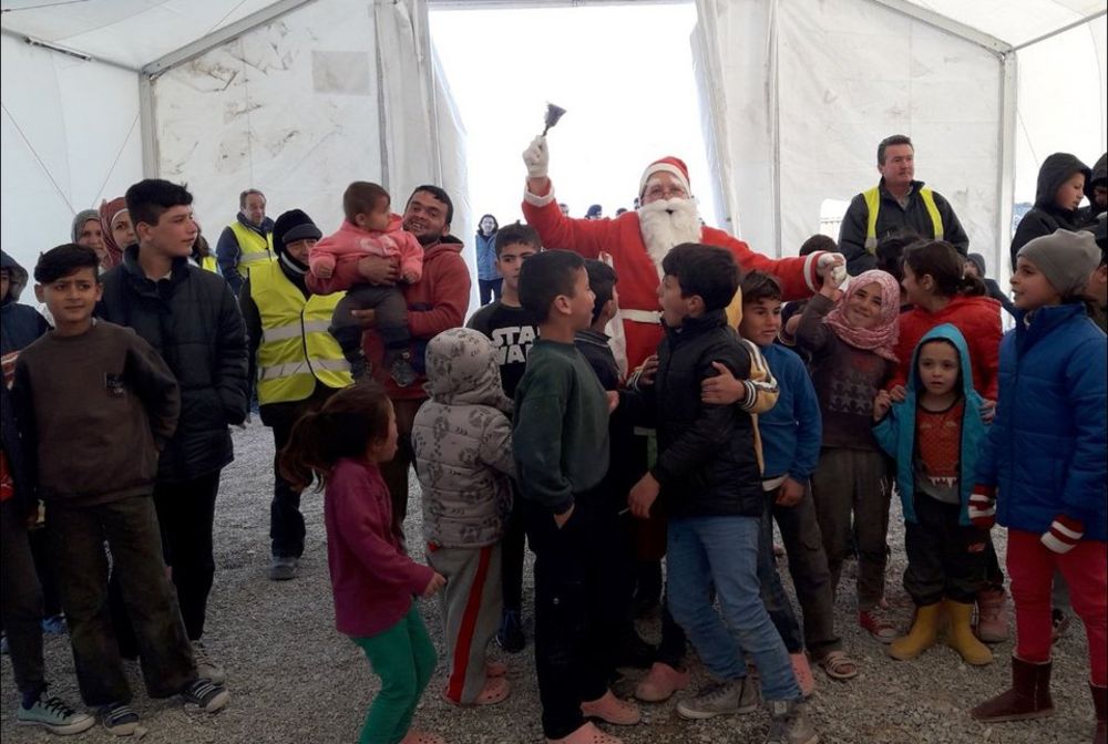Τσαντ: Ο Άγιος Βασίλης έφερε χαρά και δώρα σε παιδιά καταυλισμού προσφύγων