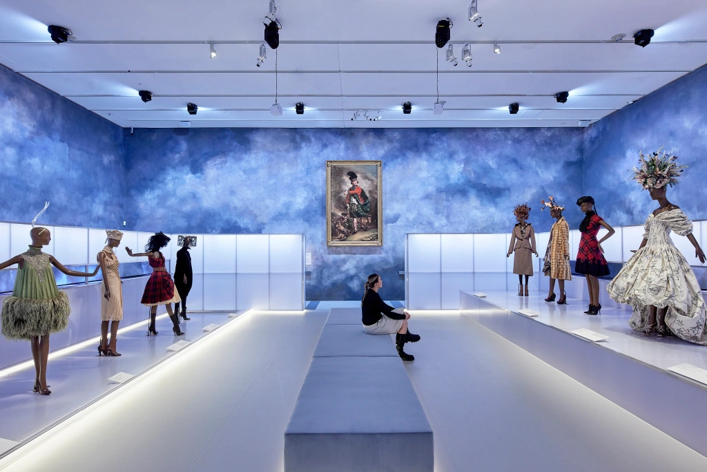 Η πρώτη έκθεση για τον Αλεξάντερ ΜακΚουίν στην Αυστραλία