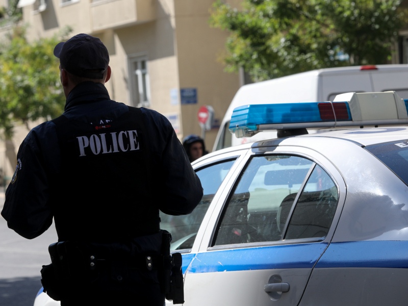 Σοκ στην Εύβοια: Αδέλφια ομολόγησαν ότι δολοφόνησαν τον πατέρα τους με μαξιλάρι