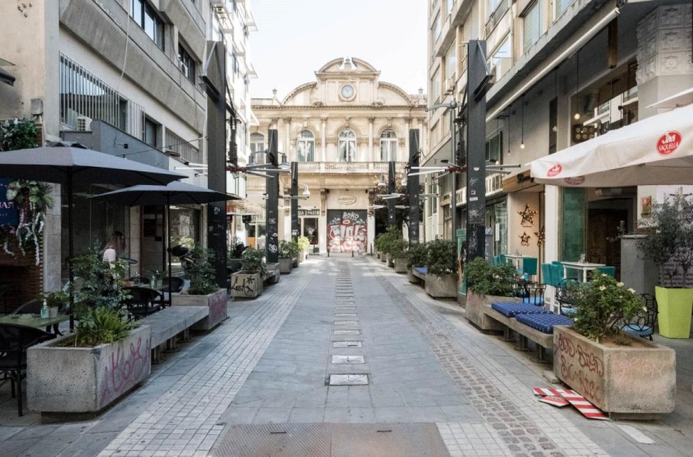 Νέοι επιχειρηματίες δίνουν ξανά εμπορική «πνοή» στη Βαλαωρίτου