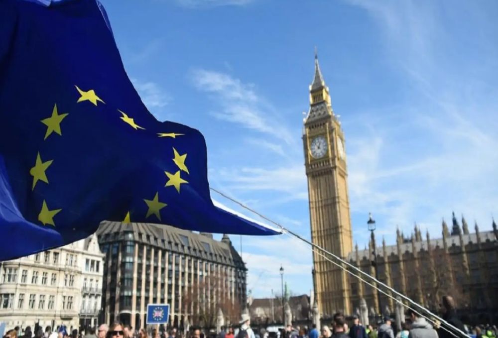 Βρετανία: Εγκρίθηκε από το κοινοβούλιο της Σκωτίας ο νόμος που διευκολύνει τη φυλομετάβαση