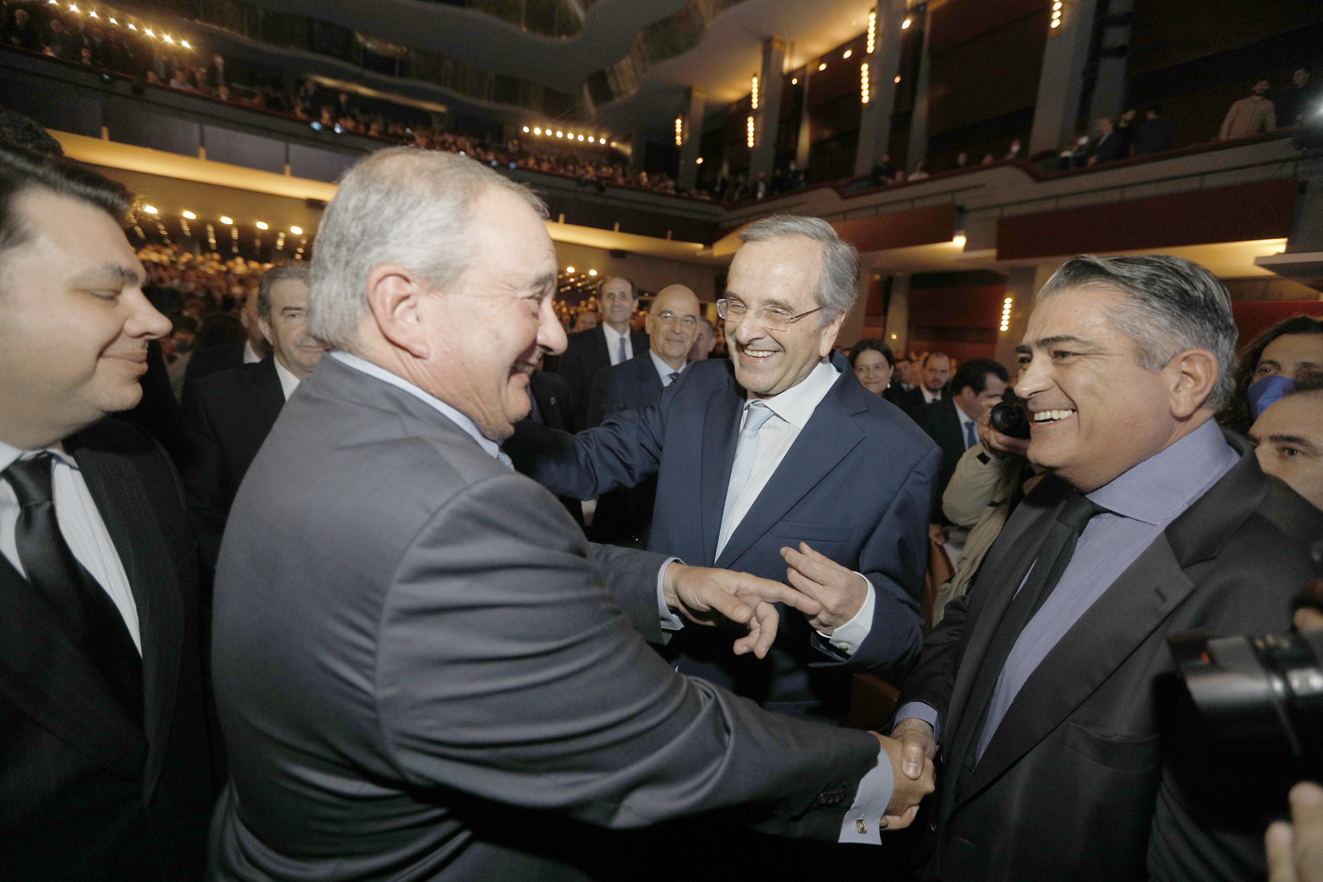 Τα πιο ζεστά χειροκροτήματα και οι παρουσίες – έκπληξη