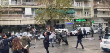 Θεσσαλονίκη: Άγρια επεισόδια έξω από το Ιπποκράτειο για τον 16χρονο