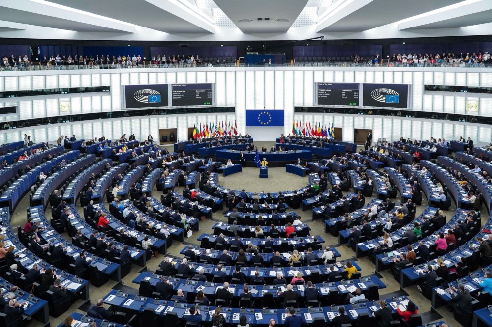 Διασταυρώνουν τα κόμματα της αντιπολίτευσης τα ξίφη τους ενόψει ευρωεκλογών