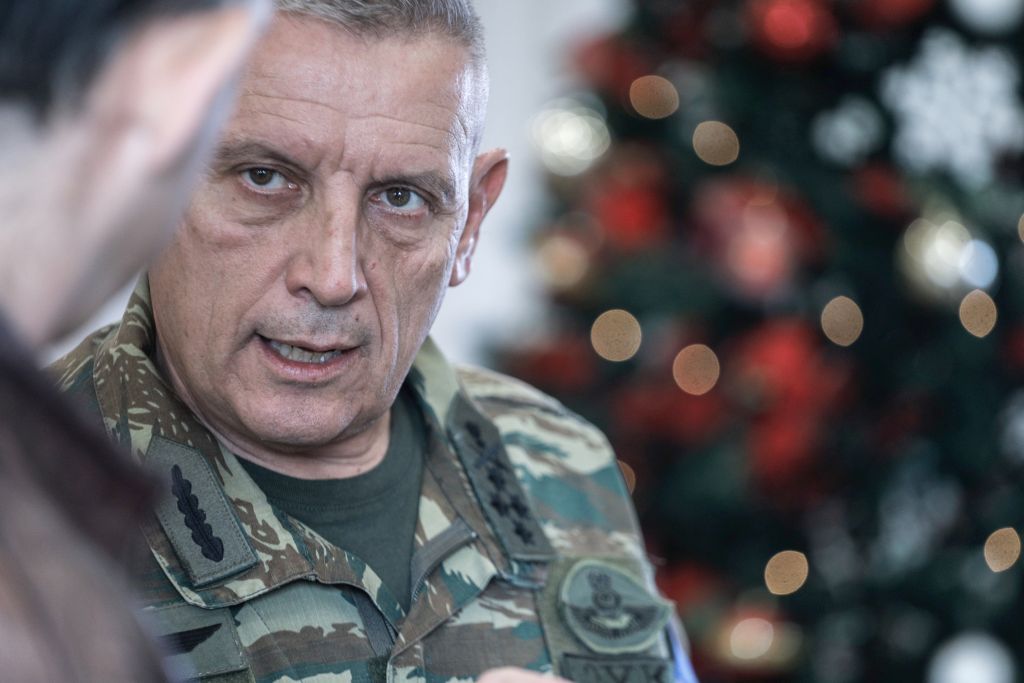 Ποιους ενοχλεί ο αρχηγός ΓΕΕΘΑ;