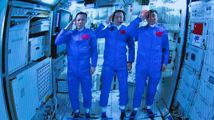 Τρεις Κινέζοι αστροναύτες επιστρέφουν στη Γη με επιτυχία