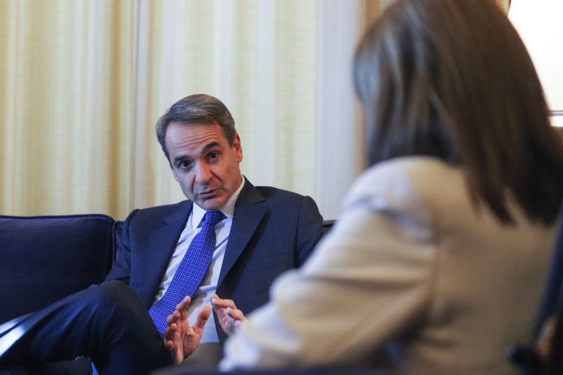 «Γκάζια» Μητσοτάκη στις τράπεζες: Να πληρώσουν από τα κέρδη τους τα μέτρα στήριξης