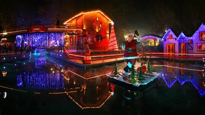 Ποιες της Ελλάδας επενδύουν σε χριστουγεννιάτικα πάρκα ενισχύοντας το τουριστικό τους προϊόν