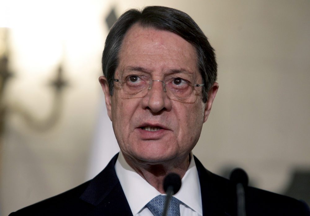 Κύπρος: Στη Μ. Βρετανία ο Ν. Αναστασιάδης – Συνάντηση με τον βασιλιά Κάρολο